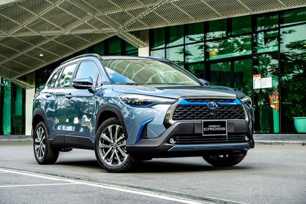 Toyota Cross Ngoai That Mat Trước Mã