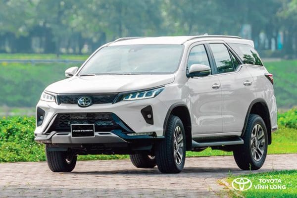 Toyota Fortuner 2