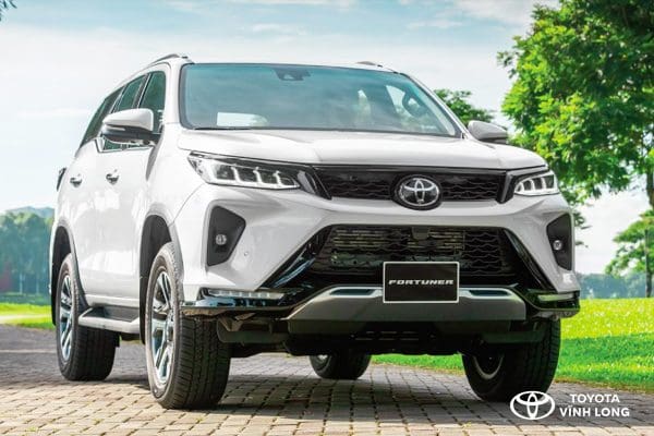 Toyota Fortuner Legender