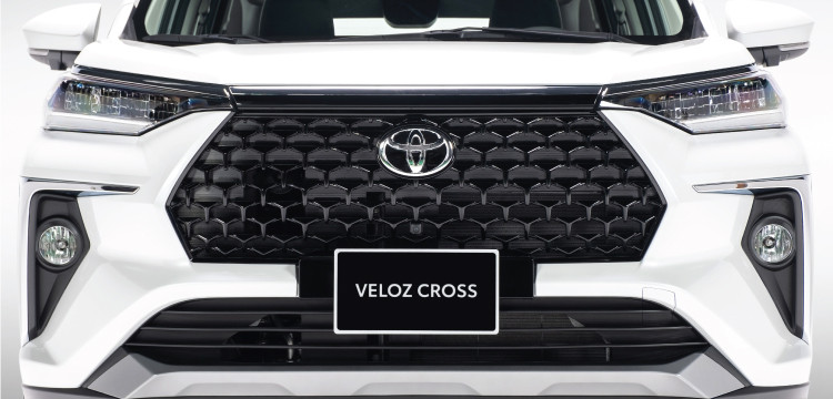Toyota Veloz Cross 2022 giá từ 648 triệu đồng tại Việt Nam