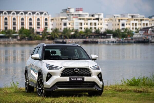 Yaris Cross Ngoai Thất 30